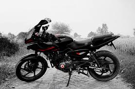 Bajaj PULSAR 220